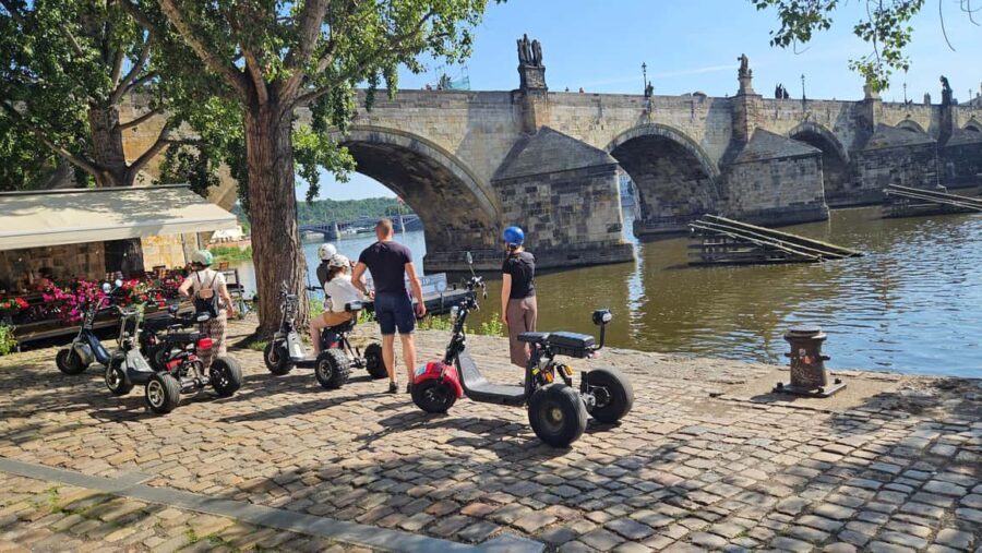 Prague: Castle Viewpoints & Charles Bridge Trike Tour - Practical Details & Value Analysis