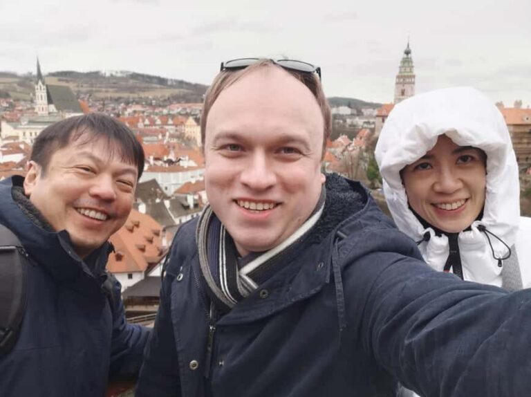 Prague: Cesky Krumlov Private Day Trip with Local Guide - Exploring Cesky Krumlov: The Guided Tour