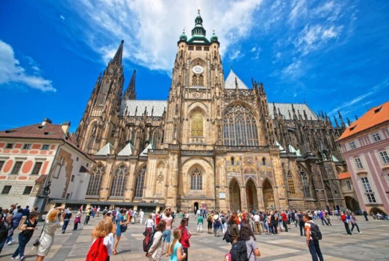 Prague Hradcany Castle, St Vitus Cathedral Tour with Tickets - Customizing Your Experience