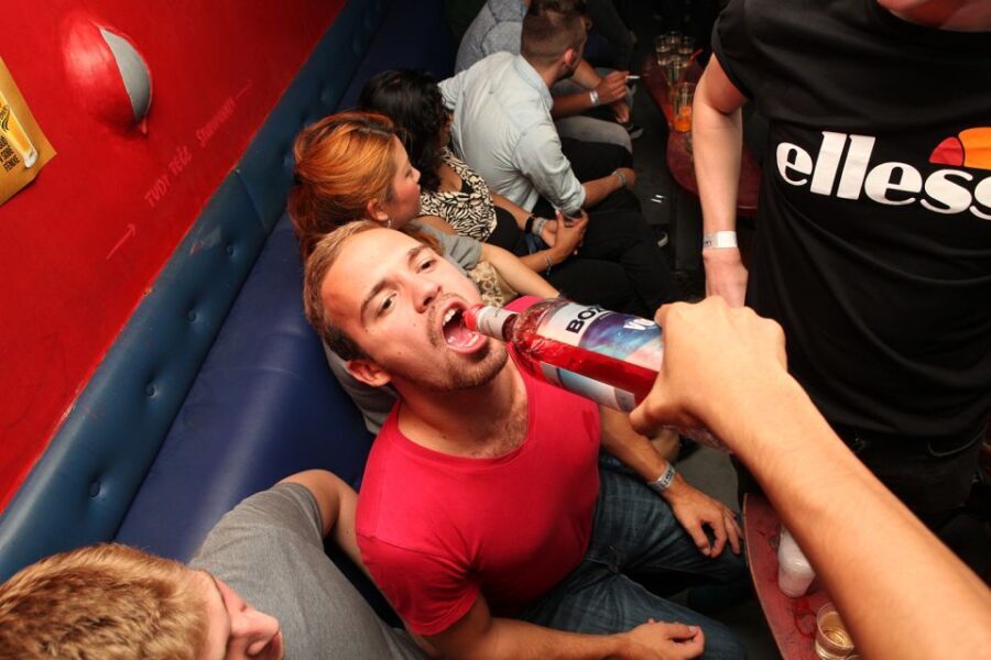 Prague: New Year's Eve Pub Crawl & Karlovy Lazne Club Entry - Who Would Love This Experience?