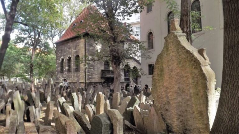 Prague: Prague Castle, Jewish Quarter, Clock Tower Admission - Detailed Breakdown of the Tour Experience