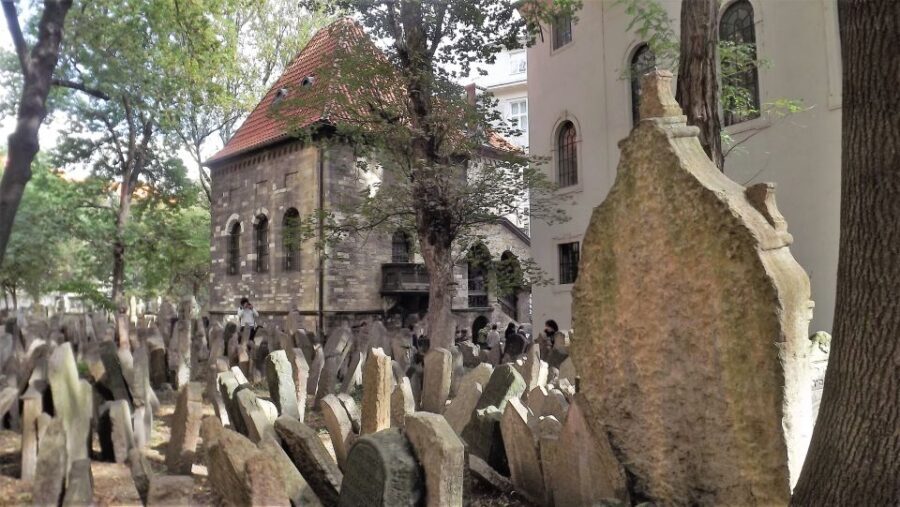 Prague: Prague Castle, Jewish Quarter, Clock Tower Admission - Detailed Breakdown of the Tour Experience