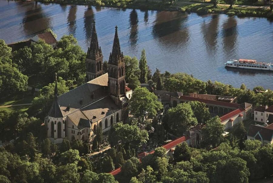 Prague: Private 2 & Half-Day City Tours with Local Guide - Final Thoughts: Is This Tour Right for You?