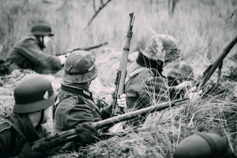 Prague's Old Town Private Guided Tour with Boat Cruise - The Water: Vltava River Cruise