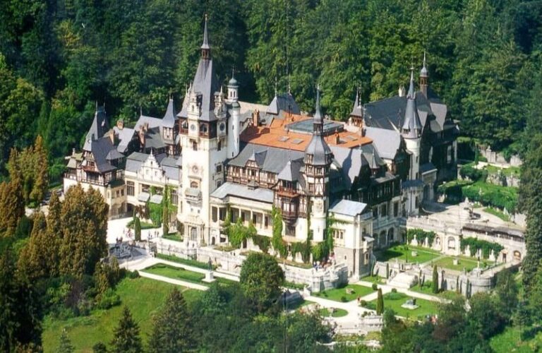 Premium Tour Bran & Peles Castle from Bucharest - Visiting Peles Castle: A Regal Marvel