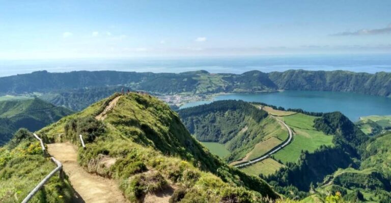 Privat van tour Sete Cidades, Lagoa do Fogo  volcanic lakes - Who Would Love This Tour?