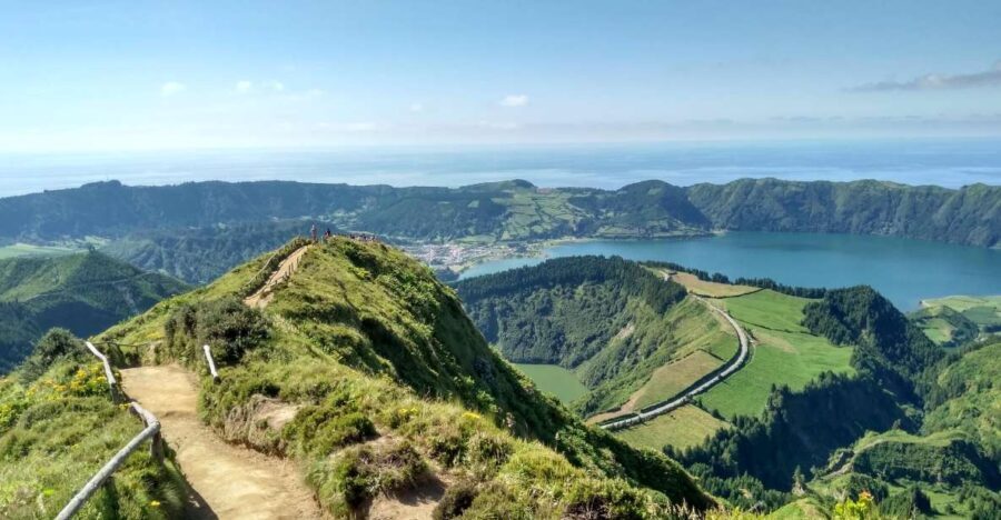 Privat van tour Sete Cidades, Lagoa do Fogo  volcanic lakes - Who Would Love This Tour?