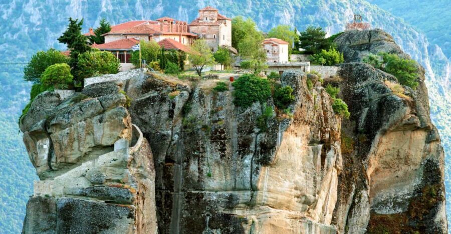 Private 2-Day Tour to Delphi & Meteora from Athens - What Makes This Tour Stand Out?