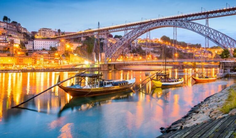 Private 4 hours tour of the "Main Monuments" in Oporto - How the Experience Works in Practice