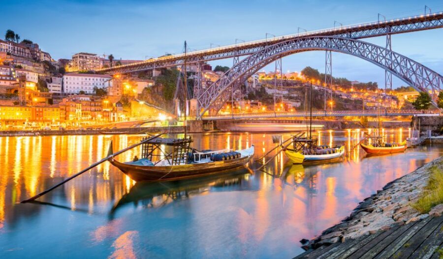 Private 4 hours tour of the "Main Monuments" in Oporto - How the Experience Works in Practice