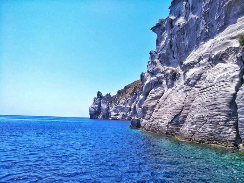 Private 5hrs Cruise with stop for lunch,dinner in Thirasia - An In-Depth Look at the Experience