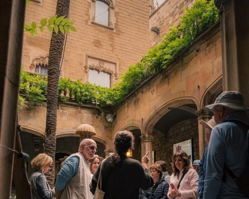 Private Barcelona Modernism and Gaudí Walking Tour - The Itinerary in Detail