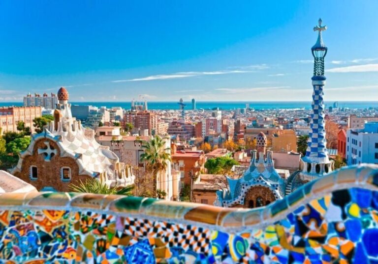 Private Barcelona Tour: Explore Gaudí and the Gothic Quarter - Breaking Down the Itinerary