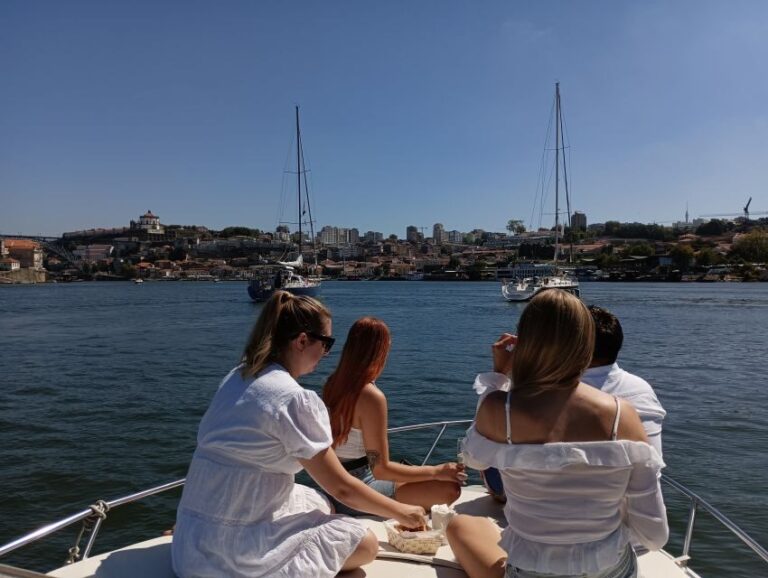 Private Boat Tour 6 Bridges 1h30, group price up to 6px - An In-Depth Look at the Tour Experience
