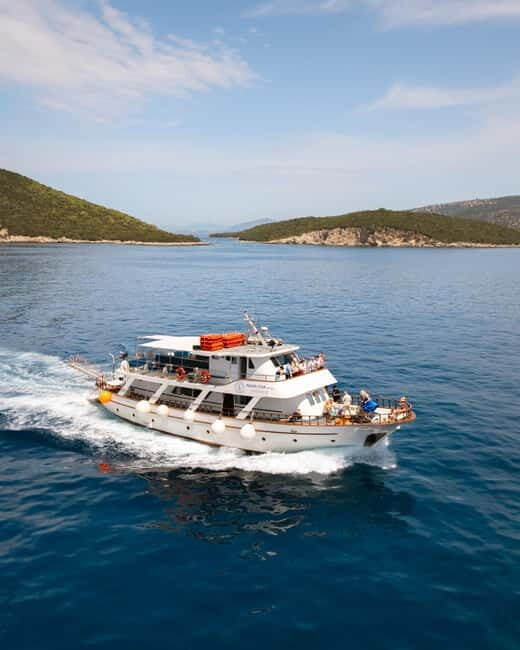 Private day cruise to the Blue lagoon with lunch and drinks! - Weighing the Value