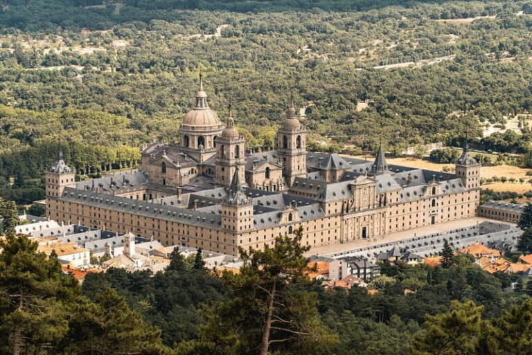 Private Escorial and Valley Tour with driver - What’s Included and What’s Not