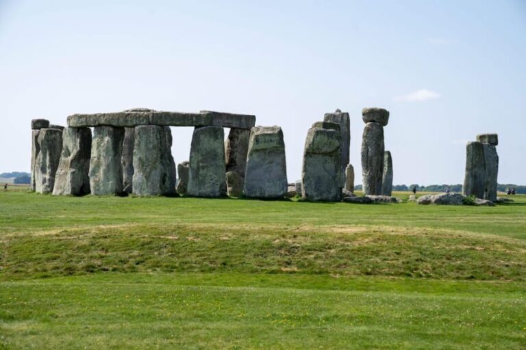 Private Luxury Day Tour of Stonehenge and Bath from Oxford - What’s Included & What’s Not