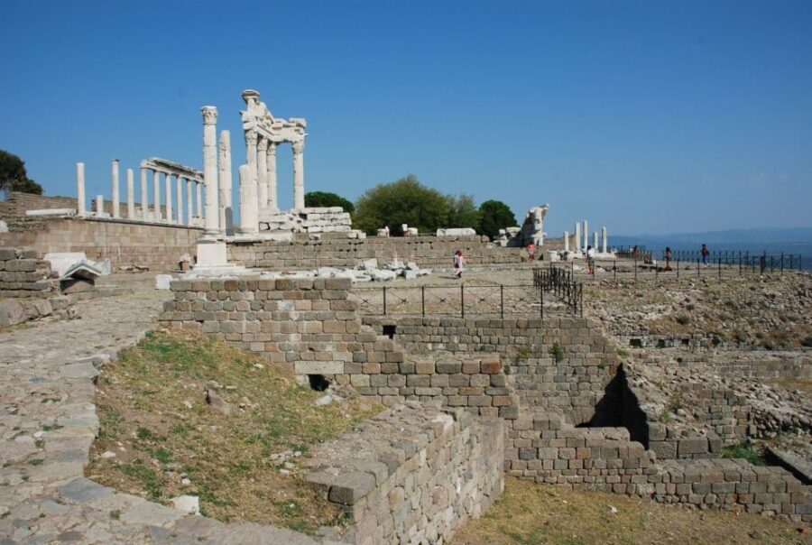 Private Pergamon Day Tour from Istanbul by Plane - The Itinerary Breakdown: What You Can Expect
