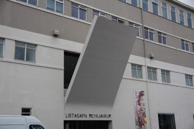 Private Reykjavik Art Walking Tour - The Itinerary Breakdown