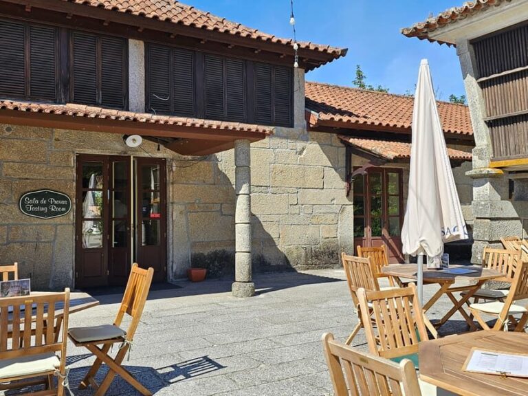 Private Sommelier Tour (Verde e Douro): 3 Wineries and Lunch - Why This Tour Offers Great Value