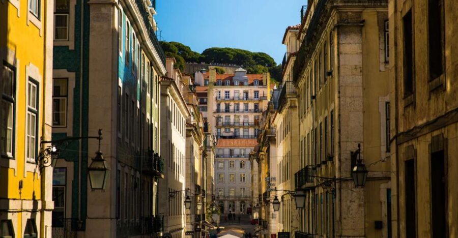 Private Street Art Tour in Lisbon - The Itinerary: A Closer Look