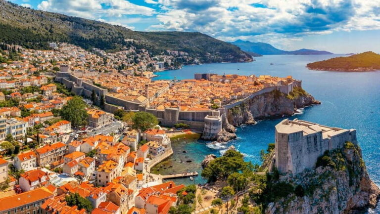 Private tour from Split to Dubrovnik with Oyster Tasting - Evaluating the Value