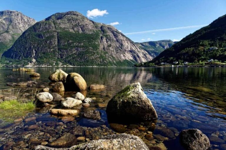 Private Tour-Hardangerfjord, Voss Gondol &4 Great Waterfalls - The Itinerary: A Deep Dive into Norway’s Natural Beauty
