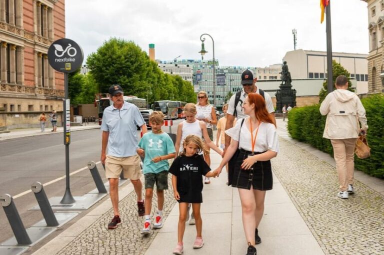 Private Tour - Highlights of Berlin for Families - A Deep Dive into the Tour Experience