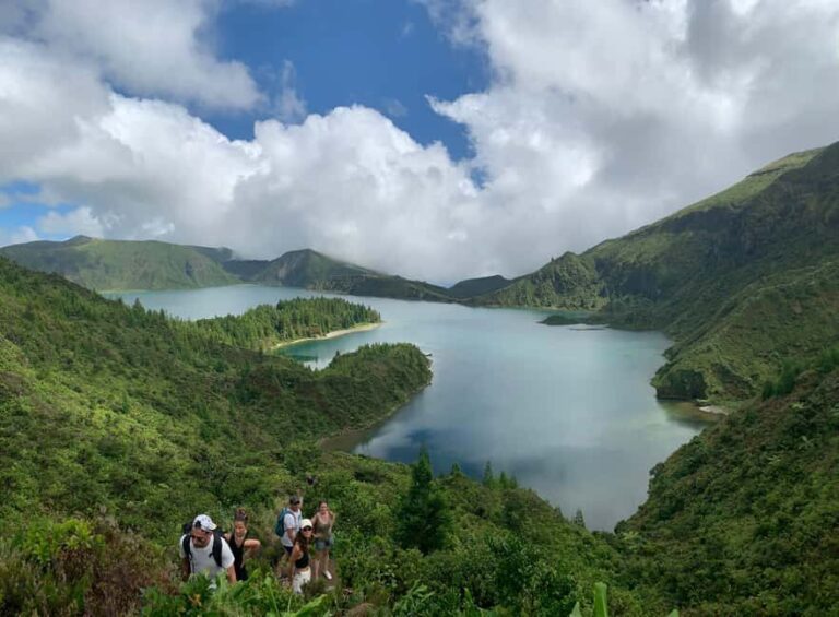 Private Tour: Lagoa do Fogo Hike & South Coast - The Hike to Lagoa do Fogo