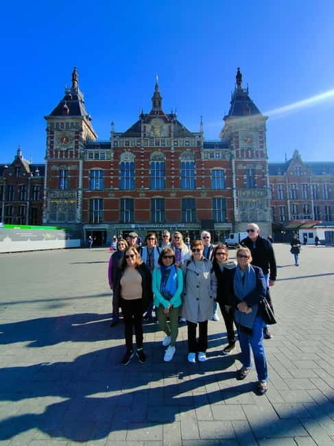 Private tour of Amsterdam with Portuguese-speaking guide - Who Should Consider This Tour?