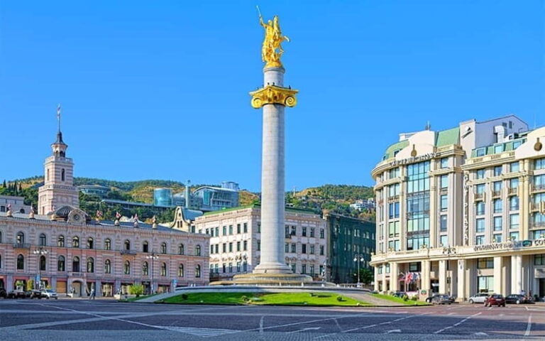 Private Tour to Georgie: Tbilisi City Tour, Mtskheta, Jvari - The Journey Begins: From Yerevan to Tbilisi