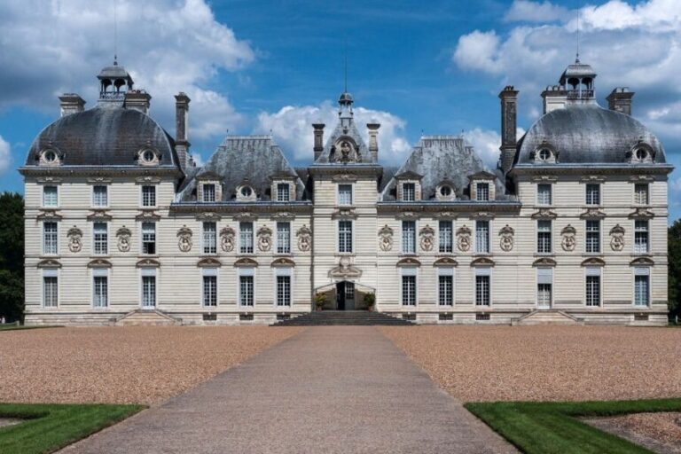 Private visit of the Loire Valley Castles from Paris - An In-Depth Look at the Itinerary
