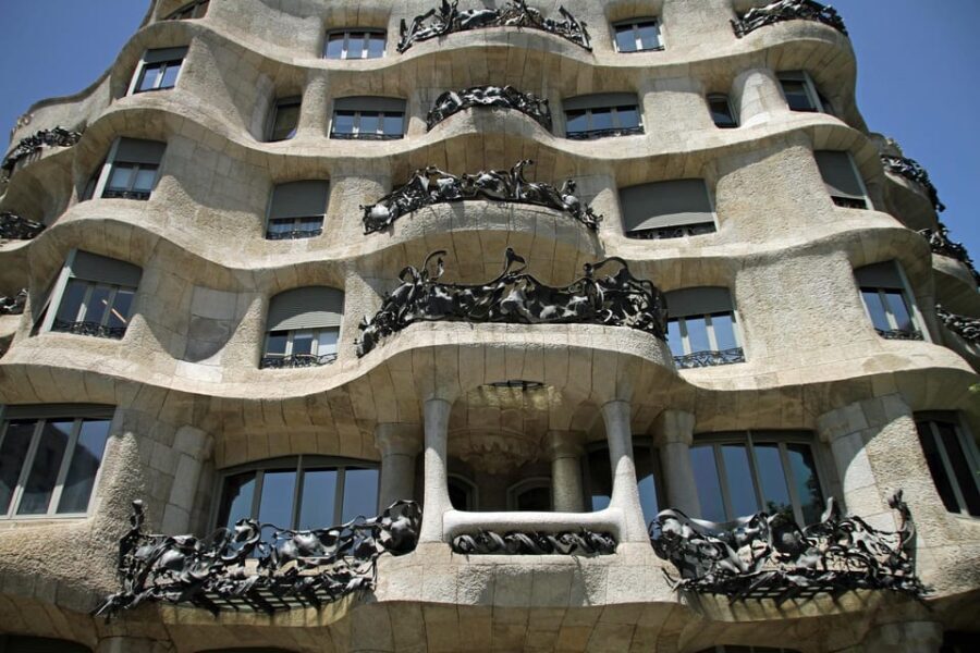 Private Walking Tour Of Casa Mila With Reserved Access - Inside the Building: What You’ll See