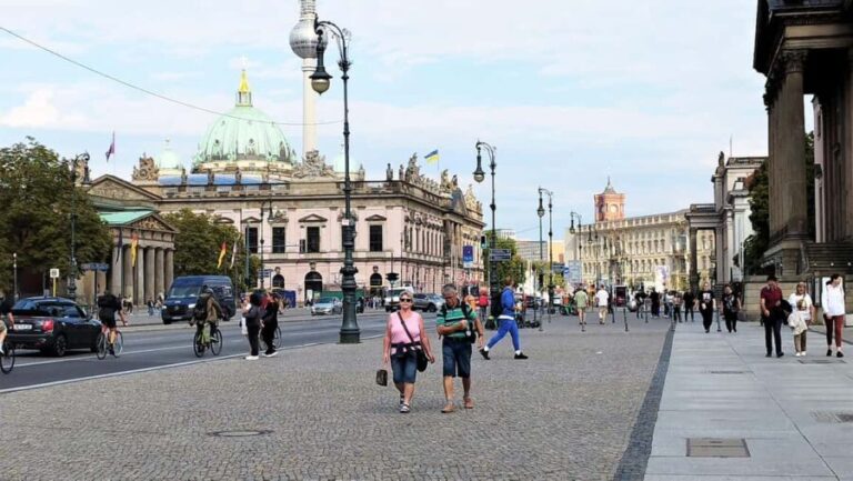 Private Walking Tour with Berlin Highlights Licensed Guide - The Guide: Knowledgeable and Engaging