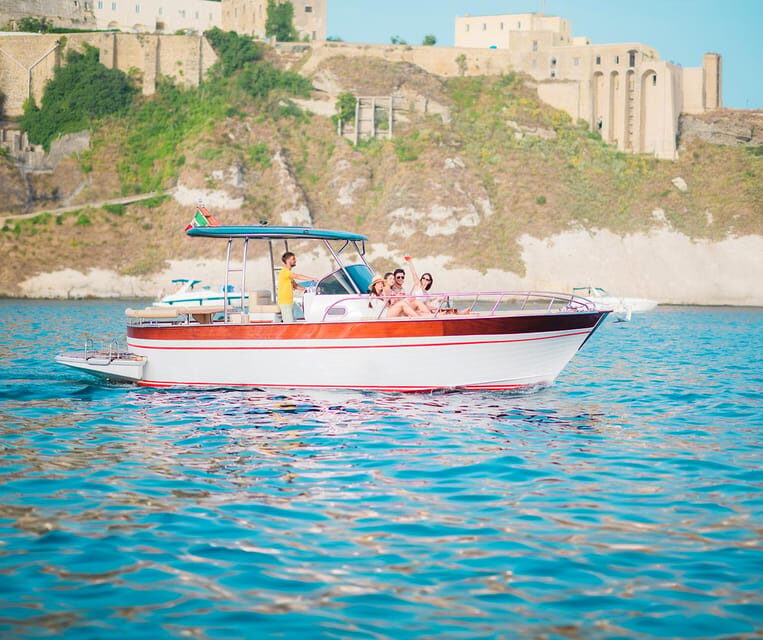 Procida: Sunset aperitif by boat - The Itinerary Breakdown