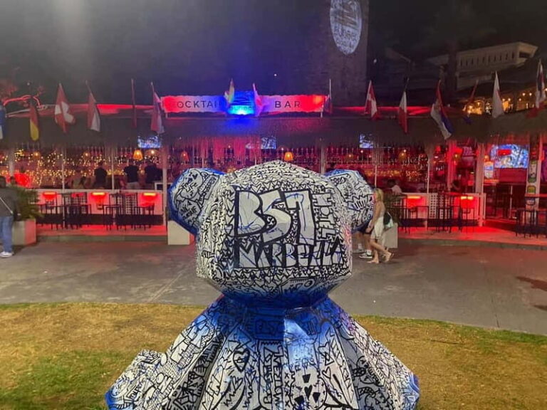 Puerto Banús: Private harbor tour with tapas & drinks - Practical Details & Value