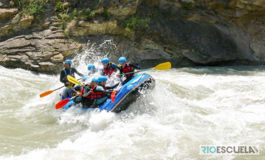 Pyrenees: Rafting in the Kingdom of the Mallos - Detailed Itinerary Breakdown