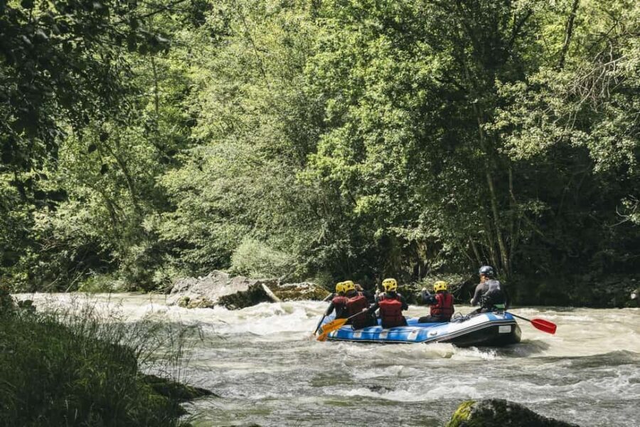 RAFTING: Descent of the Aime rapids - The Value of the Rafting Experience