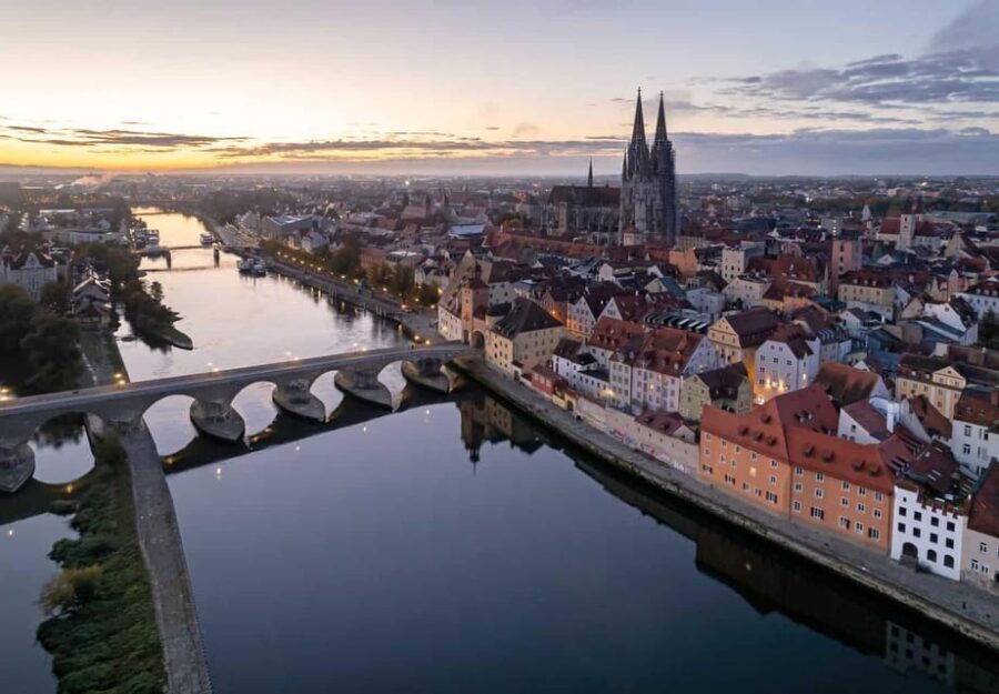 Regensburg: Old Town of Regensburg with Stadtamhof - Frequently Asked Questions