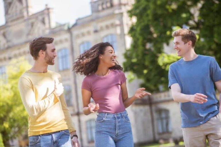 Reims: Express Walk with a Local in 60 minutes - Who Is This Tour Best For?