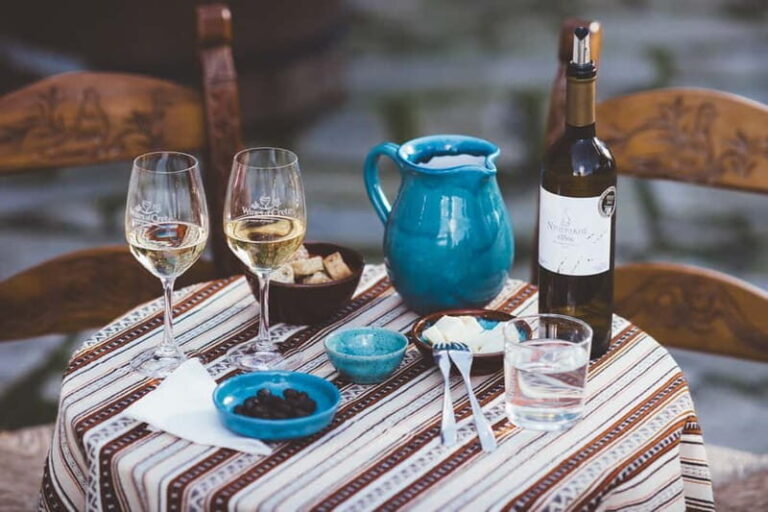 Rethymno half day wine tasting-olive oil factory-Kourna lake - Who Would Love This Tour?