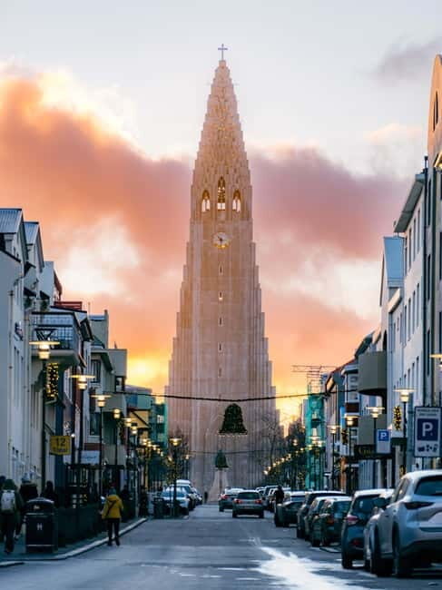 Reykjavik: City Walk Tours With Photography Services - What’s Included and What to Consider