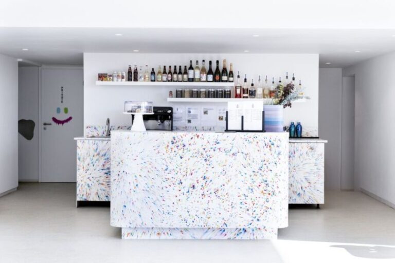 Reykjavík: Multi-Sensory Art Installation Chromo Sapiens - The Setting: Höfuðstöðin