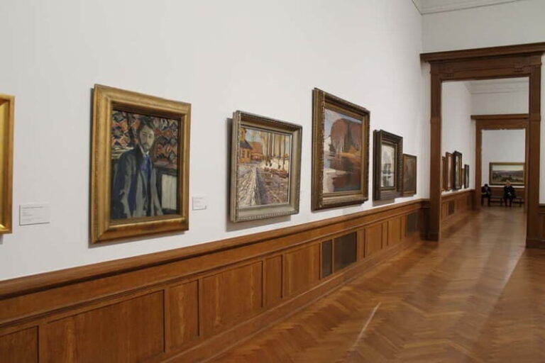 Riga: Latvian Art Museum, Dinner, and Black Balsam Tasting - Savoring Latvian Cuisine in a Classic Self-Service Setting