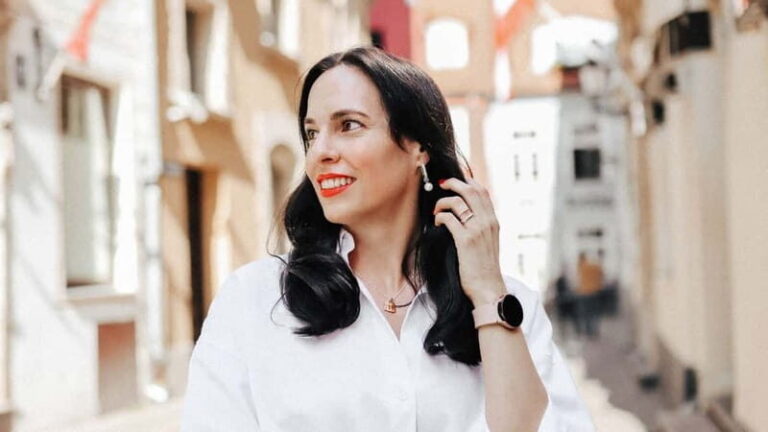 Riga Old Town Photoshoot & exploration - What’s Included and Why It Matters