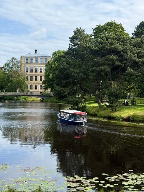 Riga: Private Boat Tour with Snacks and Drinks - Who Should Consider This Tour?