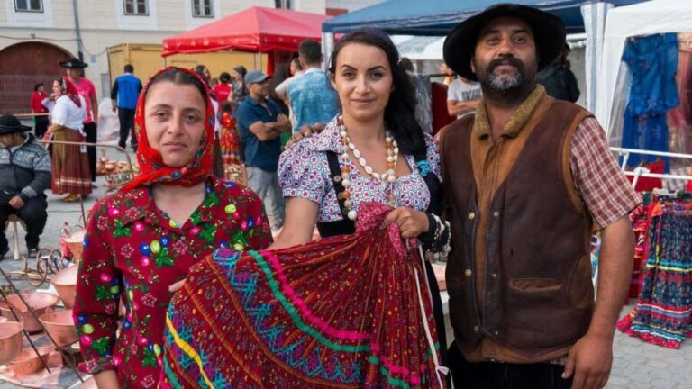 Roma Culture, Realities and Slavery History, Walking tour - The Tour Itinerary in Detail