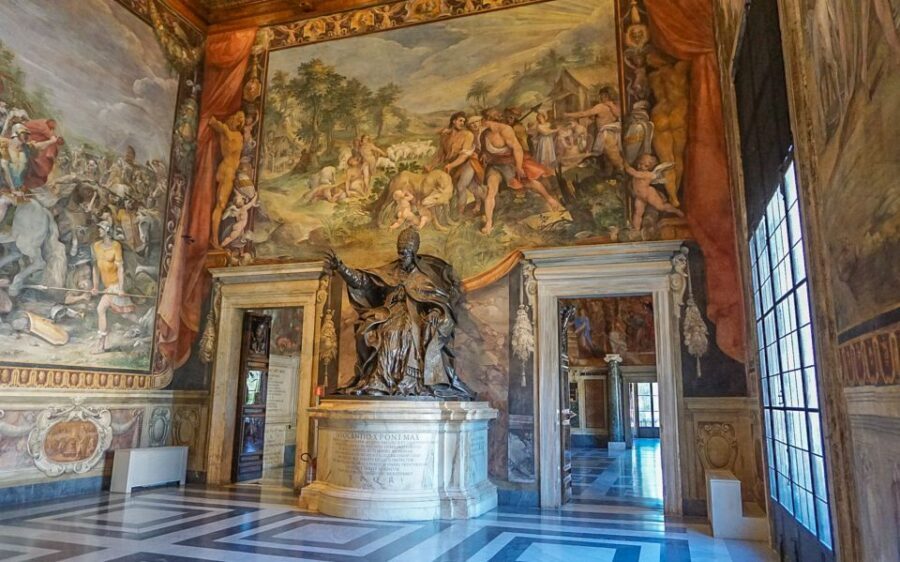 Rome: Capitoline Museums Experience with Multimedia Video - Discovering the Treasures and Views