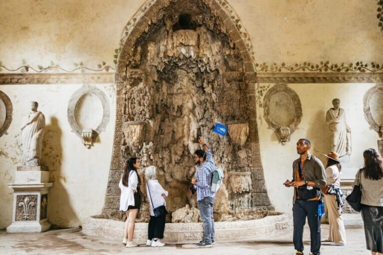 Rome: Colosseum, Palatine Hill & Roman Forum Guided Tour - What the Tour Does Well