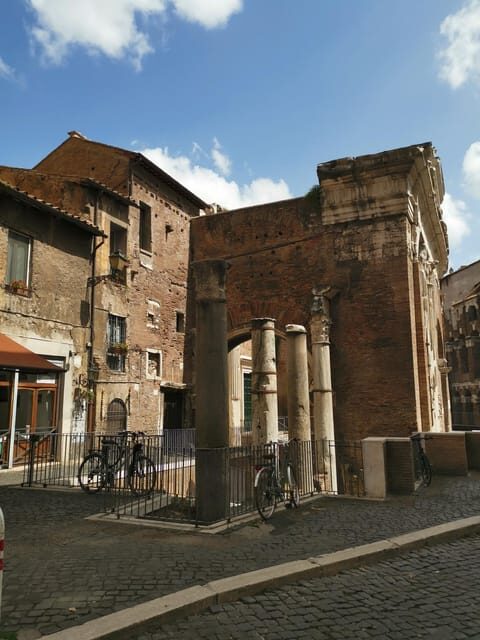 Rome: Jewish Museum and Tempio Maggiore Entry with Audio - Who Should Consider This Tour?